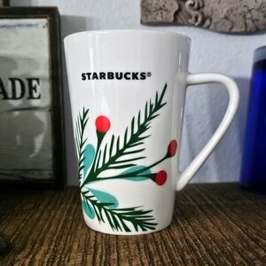 Starbucks Holly Berries Holiday Coffee Mug Cup 12 Oz 2020 Pine